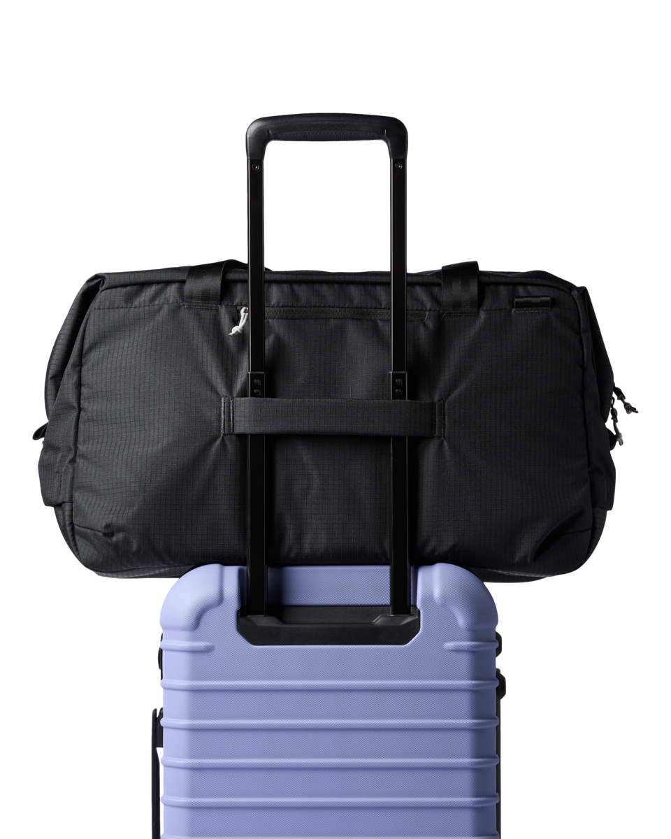 Viaje 45L Travel Duffel - Image 17